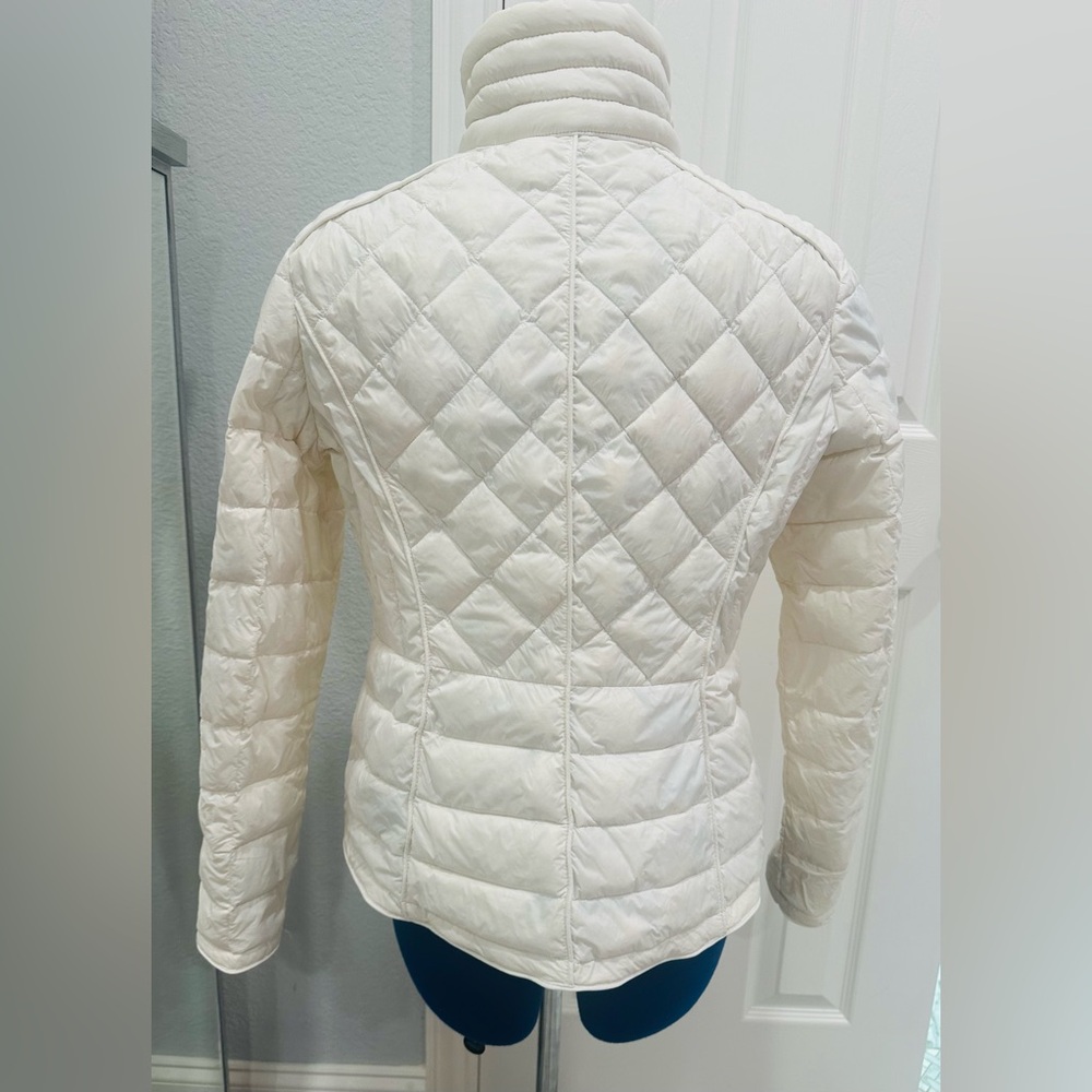Michael Kors: White Packable Down Jacket, Medium - image 2